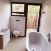 3- Giant Suite -Family Unit- Bathroom