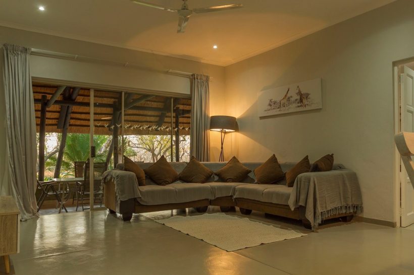 4- Lounge