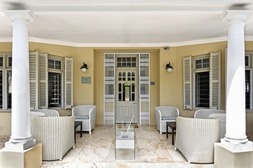 Auberge-Daniella-A-003LR