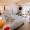 Dolphin-room_8749