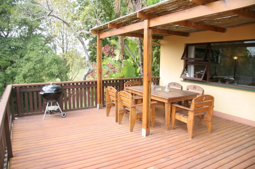 Garden-Cottage-1-Deck-Medium