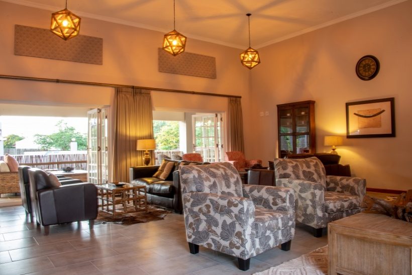 Lounge-Early-Evening