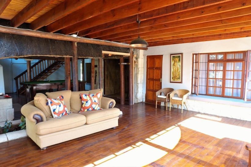 Lounge3.jpg.1366x768_q85_crop_upscale.jpg.enhanced