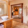 Luxury Room 06 -bathroom