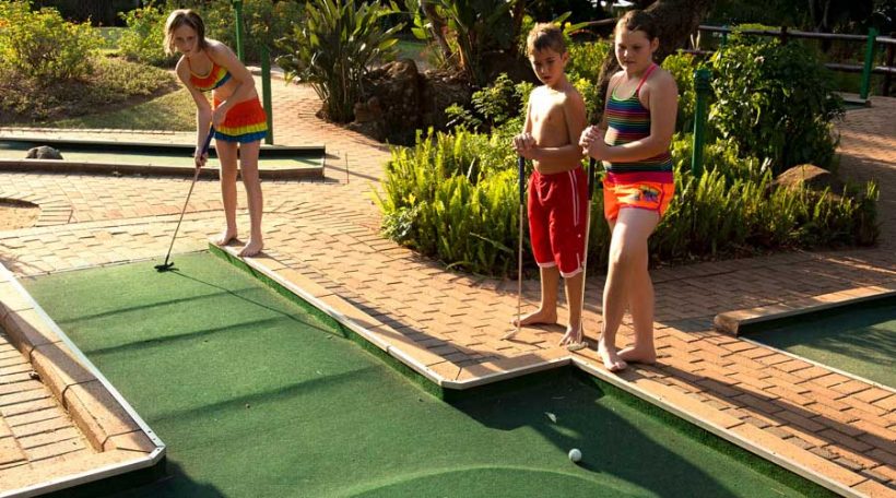 Mini-golf-course_rev