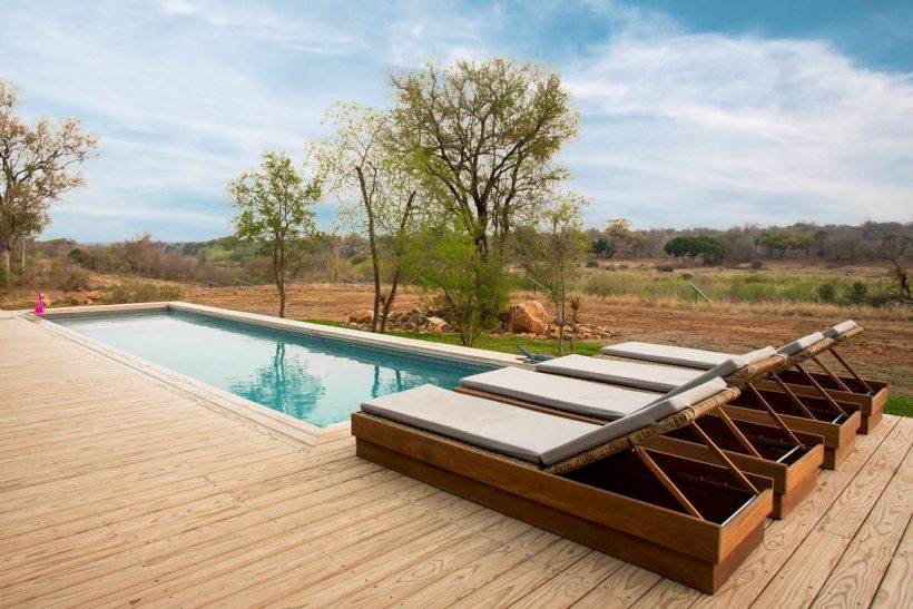 Outdoor-Area-at-Umganu-Lodge-5