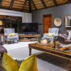 Pembury-Tours-Inyati-Game-Lodge-Sabi-Sands-Private-Game-Reserve-Kruger-National-Park-Accommodation-Lounge-e1584003330640