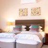 Twin-Bed