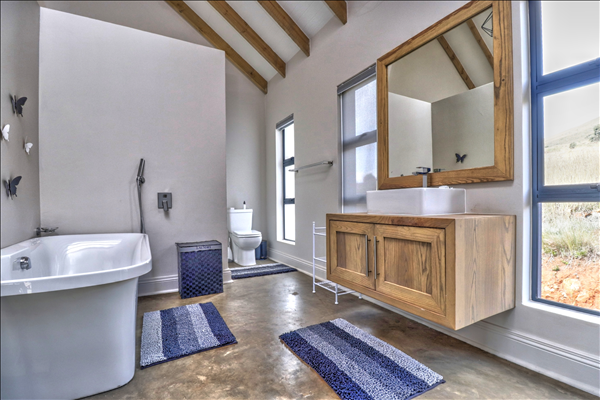 Whiskey-Creek_25_6_7_Interior-3 Whiskey-Creek_25_6_7_Interior-3
