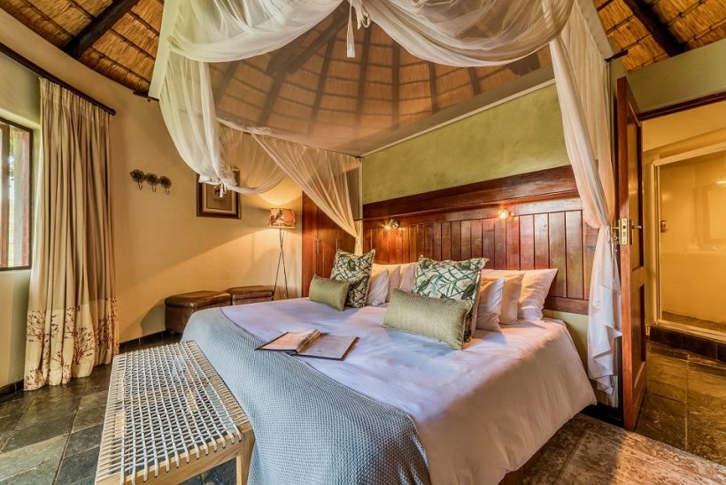 en suit luxury safari bedroom