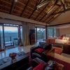 honeymoon-separate-buildings-5