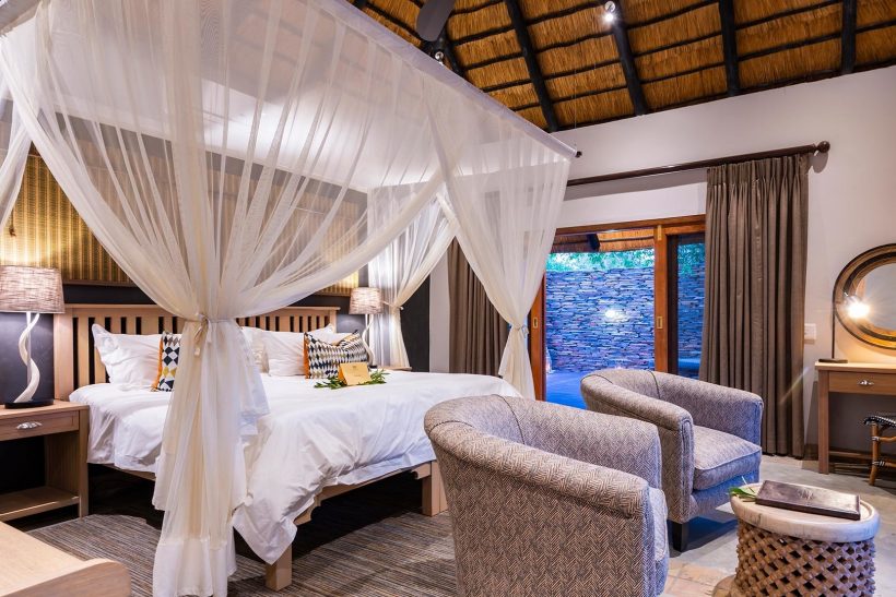 inyati-game-lodge-interior-bedroom-01-main