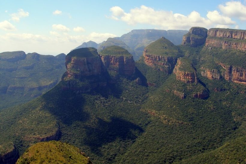 local-attractions-three-rondavels1