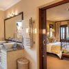 olivers-executive-suite07-bathroom-01
