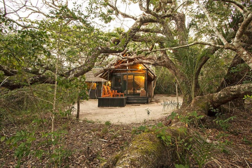 room-exterior-2 room-exterior-2